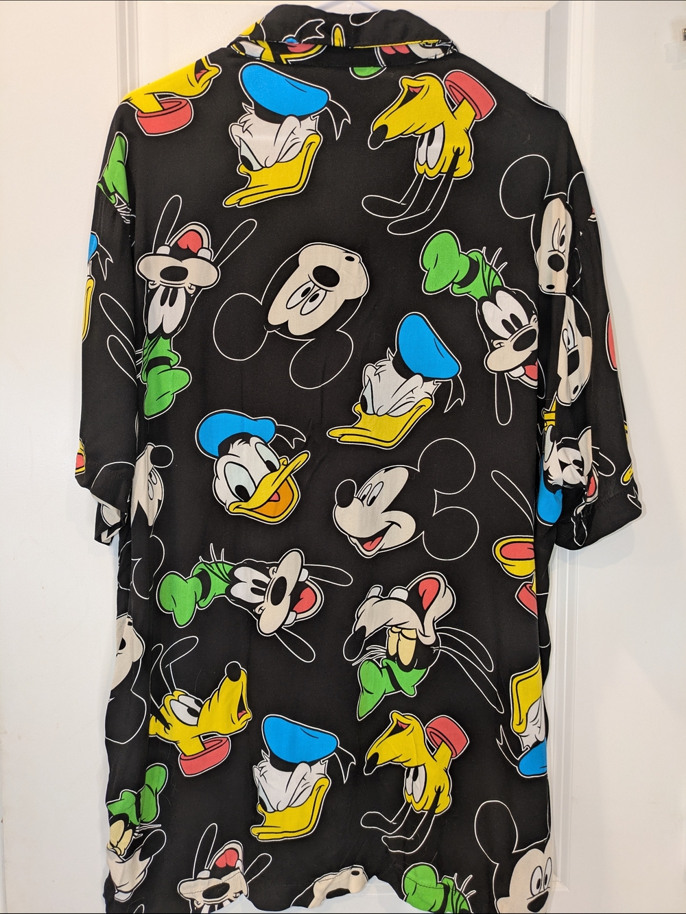 Disney All Over Print Shirt XL Mickey Goofy Pluto Donald Button Up Black - Picture 2 of 8
